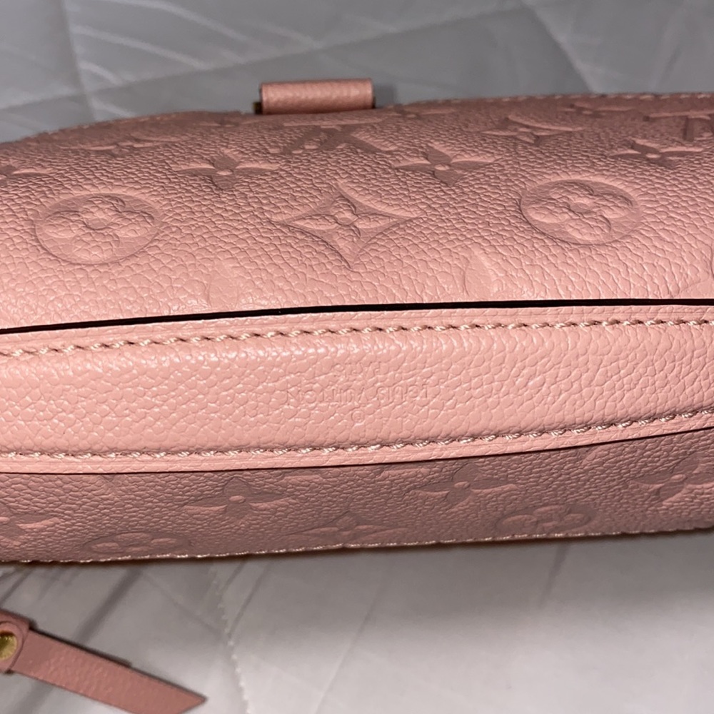 💖HOST PICK 🎉Louis Vuitton pochete Métis in pink - Picture 9 of 13